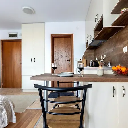 アパート Divine Mountain - Parking - バンスコ