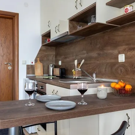 Divine Mountain - Parking - *