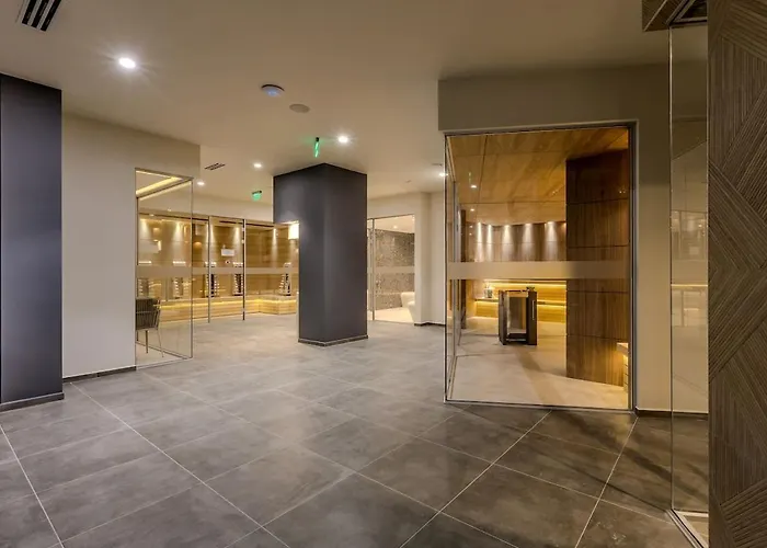 Divine Mountain - Parking -